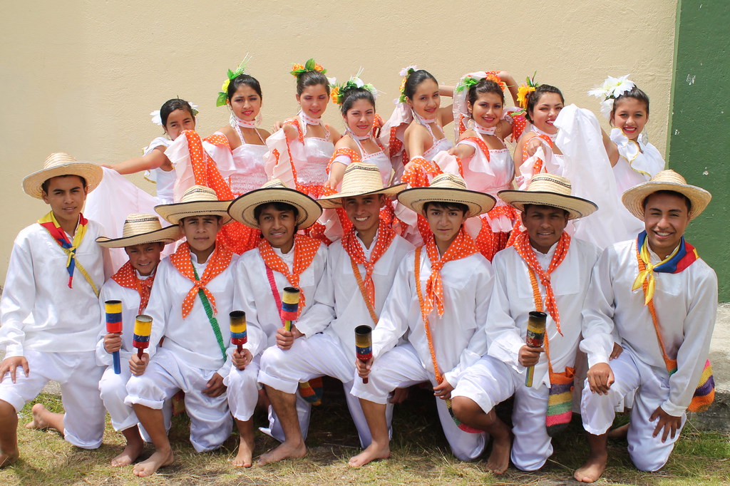 grupo-de-danzas-sentimiento-andino-iemcp 20904688692 l.jpg
