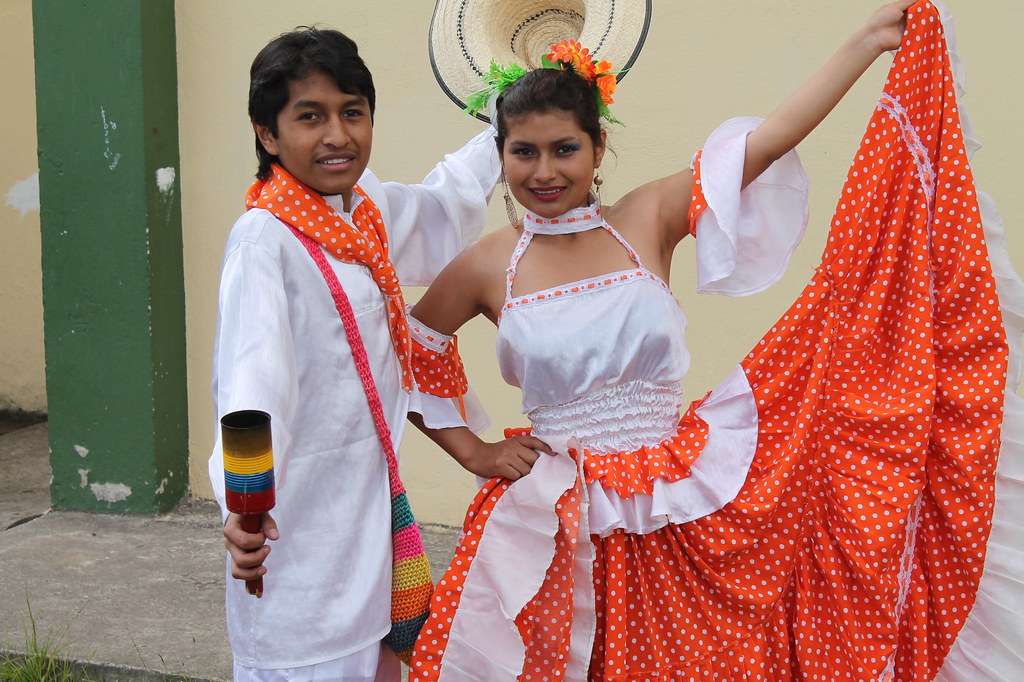 grupo-de-danzas-sentimiento-andino-iemcp 20914379845 l.jpg